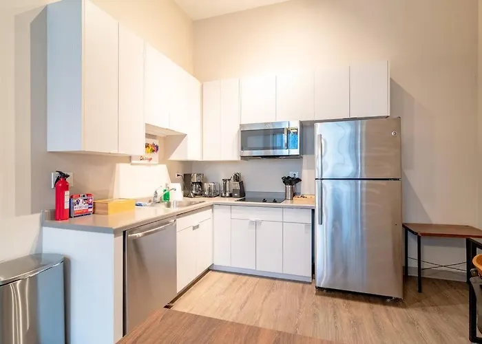 Mccormick Oasis With Balcony, Optional Parking, Patio And Gym Sleeps 6 Near Mccormick Place, Grant Park, Soldier Field & Museum Campus * Chicago