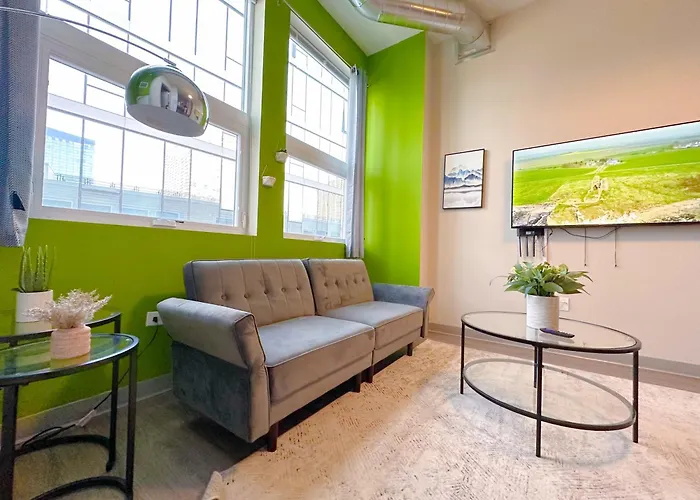 Mccormick Oasis With Balcony, Optional Parking, Patio And Gym Sleeps 6 Near Mccormick Place, Grant Park, Soldier Field & Museum Campus Chicago