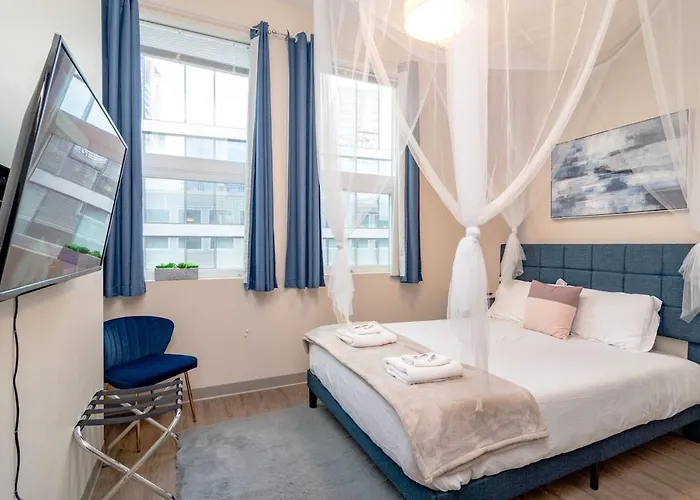 Mccormick Oasis With Balcony, Optional Parking, Patio And Gym Sleeps 6 Near Mccormick Place, Grant Park, Soldier Field & Museum Campus * Chicago