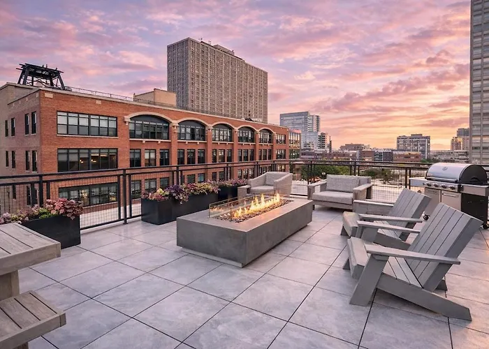 Apartment Mccormick Oasis With Balcony, Optional Parking, Patio And Gym Sleeps 6 Near Mccormick Place, Grant Park, Soldier Field & Museum Campus Chicago